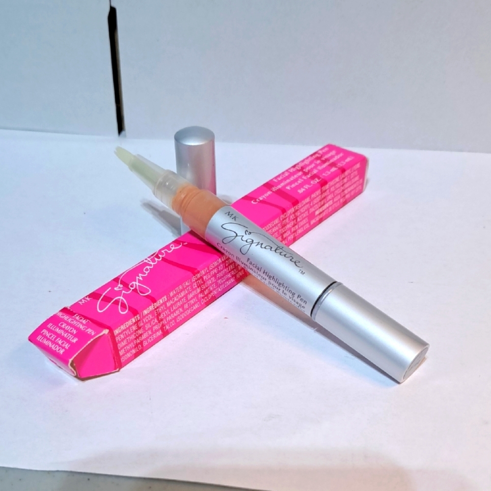 Signature Facial Highlighting Pen SHADE 3